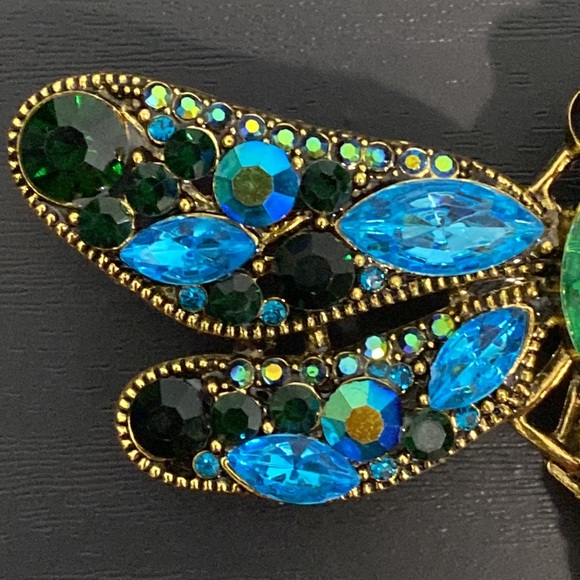 Large Dragonfly Rhinestone Brooch - Picture 4 of 11